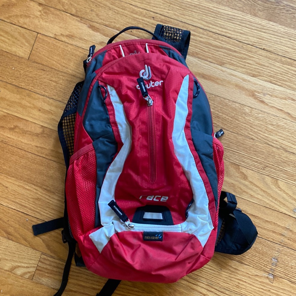 Deuter Race